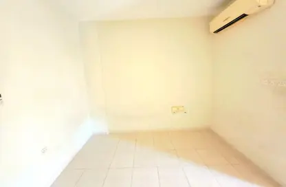 Apartment - Studio - 1 Bathroom for rent in Fire Station Road - Muwaileh - Sharjah