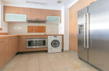 Apartment - 2 Bedrooms - 3 Bathrooms for rent in Marina Residences 6 - Marina Residences - Palm Jumeirah - Dubai