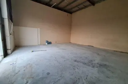 مستودع - استوديو للايجار في المنطقة الصناعية 11 - المنطقة الصناعية بالشارقة - الشارقة