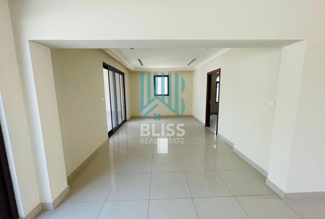 67429021 - صورة العقار 3