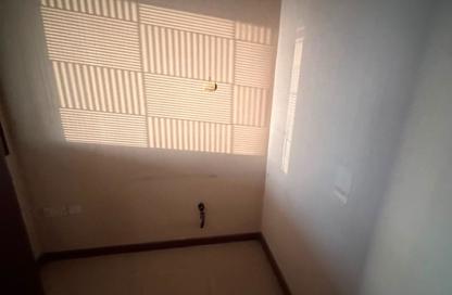 Co-working space - Studio - 2 for rent in Al Marwa Tower 1 - Al Marwa Towers - Cornich Al Buhaira - Sharjah