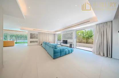 Villa - 4 Bedrooms - 4 Bathrooms for rent in District 4 - Jumeirah Park - Dubai