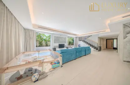 Villa - 4 Bedrooms - 4 Bathrooms for rent in District 4 - Jumeirah Park - Dubai Villa - 4 Bedrooms - 4 Bathrooms for rent in District 4 - Jumeirah Park - Dubai