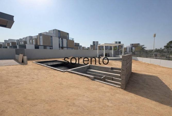 56957642 - Property Image 2