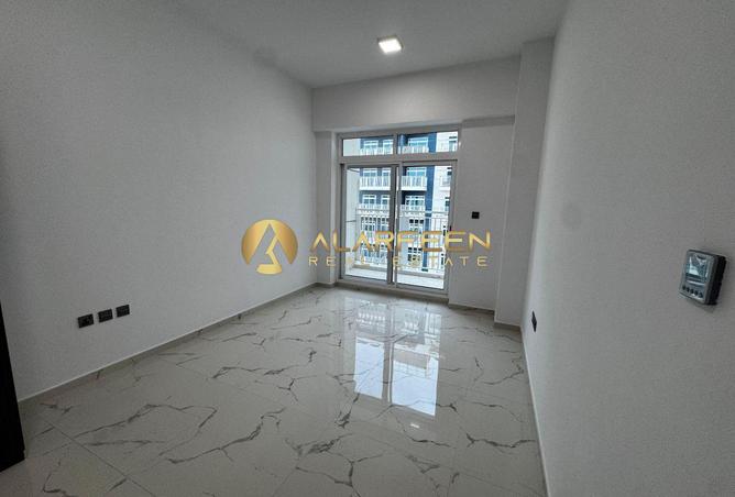 No Commission | Spacious 2 BR | Prime Location photo 2