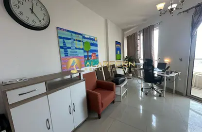 شقة - غرفة نوم - 2 حمامات للايجار في C برج - ليك سايد ريزيدنس - مدينة دبي للإنتاج (اي ام بي زد) - دبي