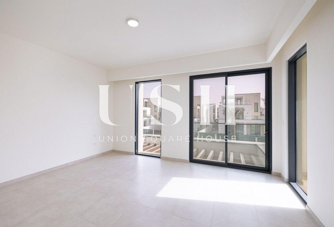 Backing Park | Large Plot | Close to Amenities photo 5