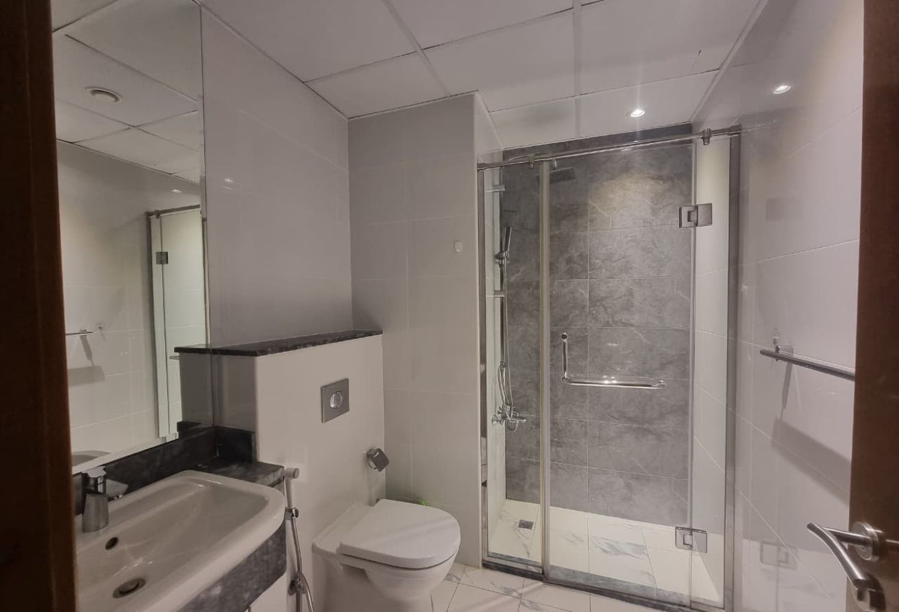 Luxury High-Floor 2BR Apartment|Fully Furnished — image 18