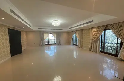 Apartment - 3 Bedrooms - 4 Bathrooms for rent in Al Mushrif - Abu Dhabi