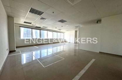 Office Space - Studio - 2 Bathrooms for rent in One Lake Plaza - JLT Cluster T - Jumeirah Lake Towers - Dubai
