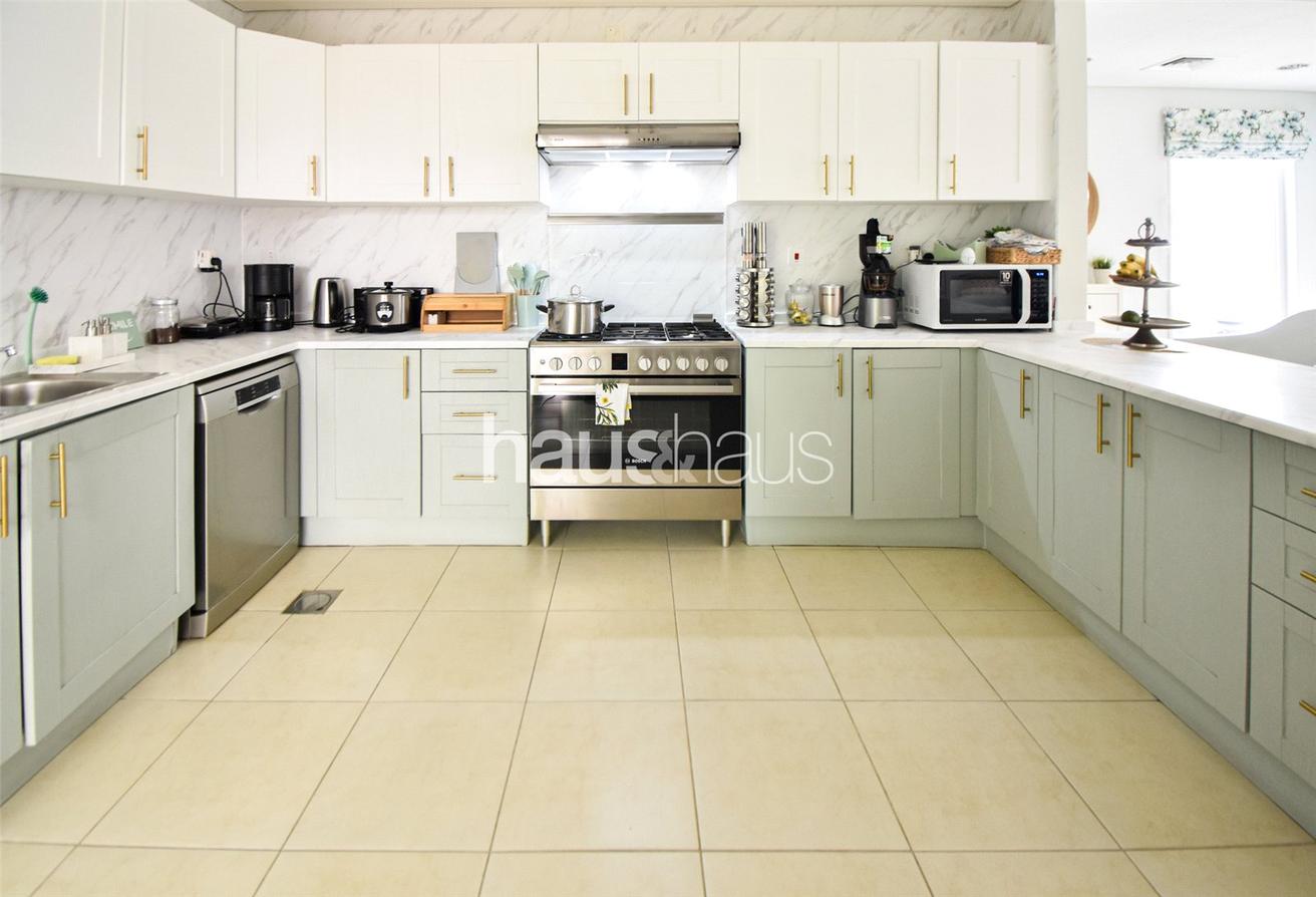 Avl Mid Aug | Upgraded Kitchen | Perfect Condition photo 14