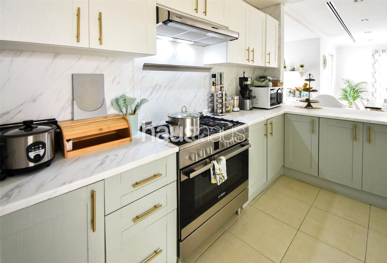 Avl Mid Aug | Upgraded Kitchen | Perfect Condition photo 16