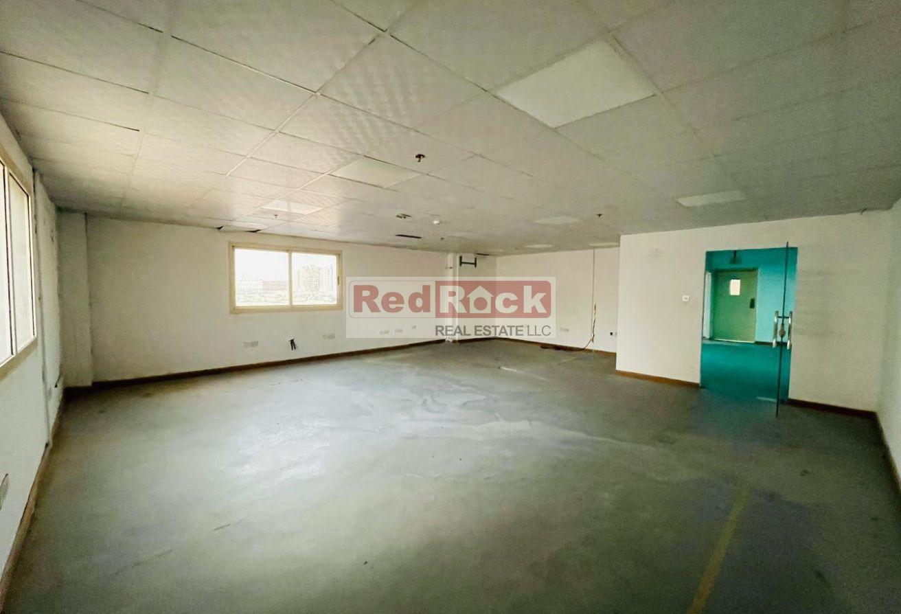 Warehouse with 50kw power/Inbuilt washroom& office