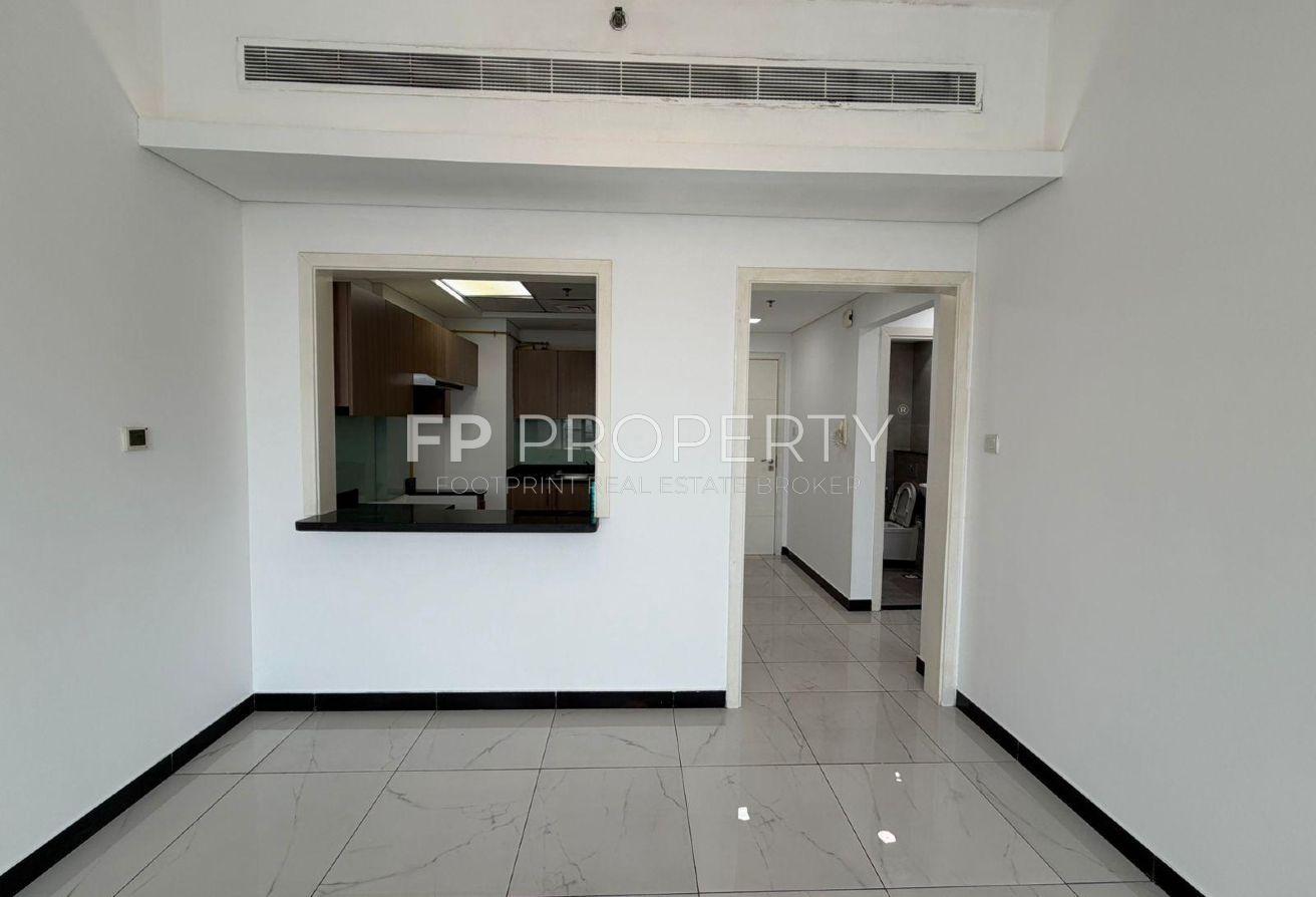 UNFURNISHED 1BHK NEXT | TO | CIRCEL MALL VACANT photo 7