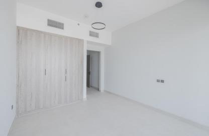 Apartment - 1 - 2 for rent in Amal Tower - Dubai Sports City - Dubai