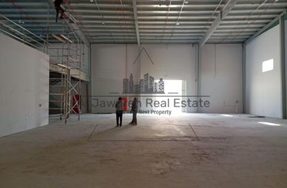 Warehouse - Studio - 2 Bathrooms for rent in Umm Dir - Umm Al Quwain