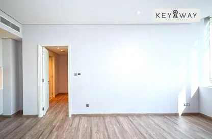 Apartment - 2 Bedrooms - 3 Bathrooms for rent in Burj Daman - DIFC - Dubai