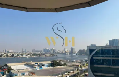 شقة - غرفة نوم - 2 حمامات للبيع في أورينت تاور 2 - أورينت تاور - البستان - عجمان