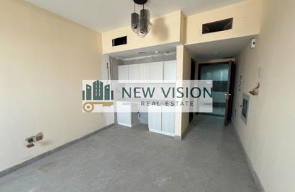 Apartment - Studio - 1 Bathroom for rent in Qasimia 10 building - Al Mahatta - Al Qasimia - Sharjah