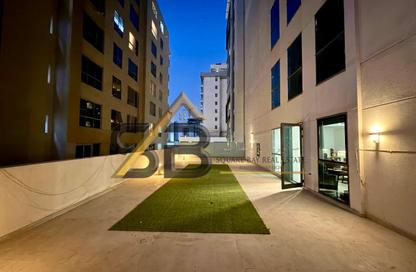 Apartment - 1 - 1 for rent in Central 1 Dubai 5 - Jumeirah Garden City - Al Satwa - Dubai