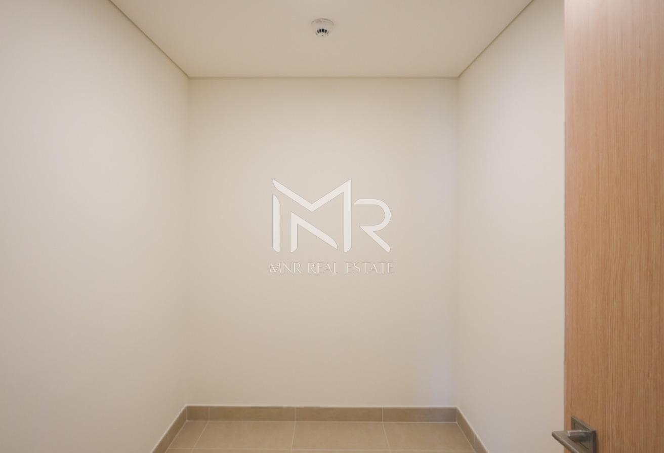 Premium Location | Sea View | Ready to Move photo 7