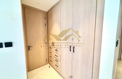 Apartment - 1 Bedroom - 2 Bathrooms for rent in Jumeirah Garden City - Al Satwa - Dubai