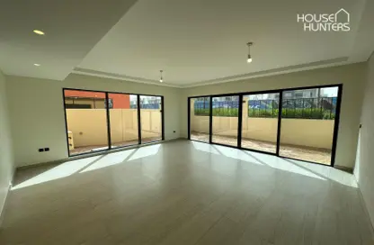 Villa - 5 Bedrooms - 5 Bathrooms for rent in Portofino - Damac Lagoons - Dubai
