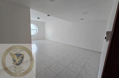 Apartment - 2 Bedrooms - 2 Bathrooms for rent in Bu Tina - Al Sharq - Sharjah