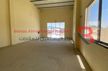 Warehouse - Studio - 1 Bathroom for rent in Wadi AL AIN 1 - Al Noud - Al Ain