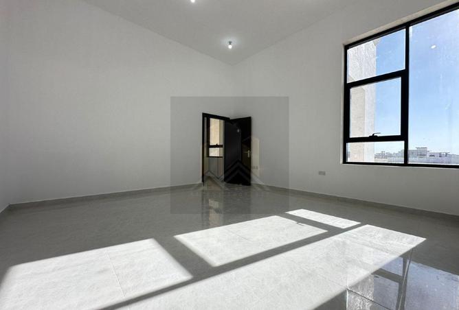 58212429 - Property Image 2