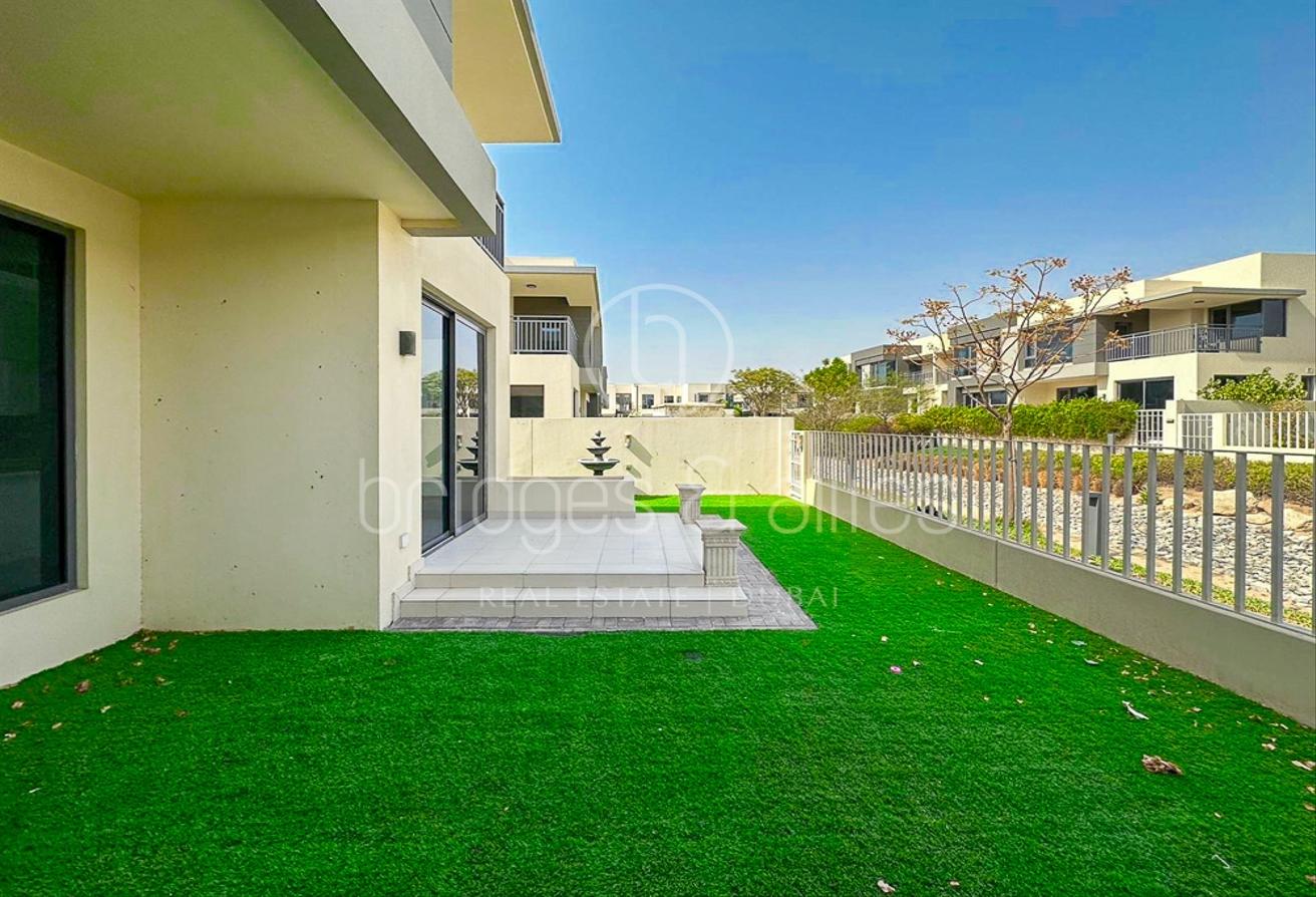 5 BED 3E | 2 MINS WALK TO POOL AND PARK | VACANT photo 5