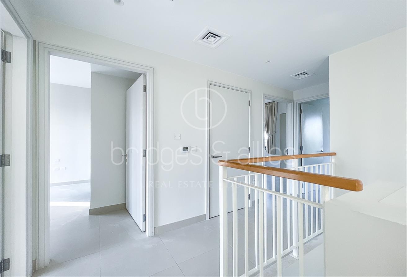 5 BED 3E | 2 MINS WALK TO POOL AND PARK | VACANT photo 13