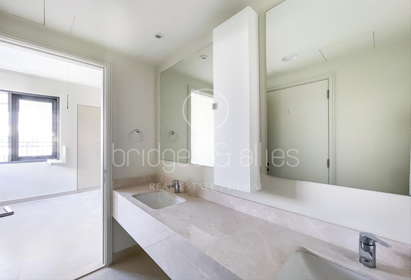 5 BED 3E | 2 MINS WALK TO POOL AND PARK | VACANT photo 19