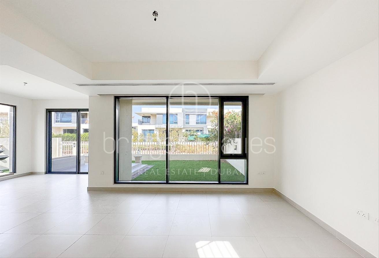 5 BED 3E | 2 MINS WALK TO POOL AND PARK | VACANT photo 10