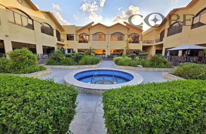 Villa - 6 Bedrooms - 7 Bathrooms for rent in Al Barsha 1 - Al Barsha - Dubai