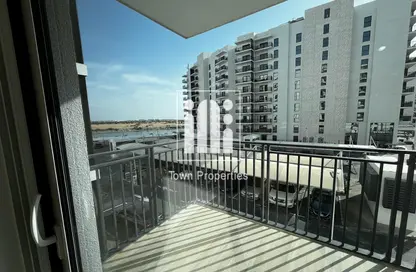 Apartment - 1 Bedroom - 1 Bathroom for rent in Waters Edge - Yas Island - Abu Dhabi