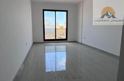 Apartment - 1 Bedroom - 2 Bathrooms for rent in Al Rashidiya Towers - Al Rashidiya - Ajman Downtown - Ajman