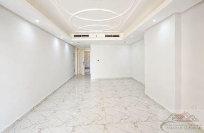 Apartment - 2 - 3 for rent in Muwaileh 29 Building - Muwaileh - Sharjah