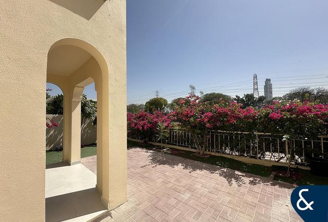 85317825 - صورة العقار 2