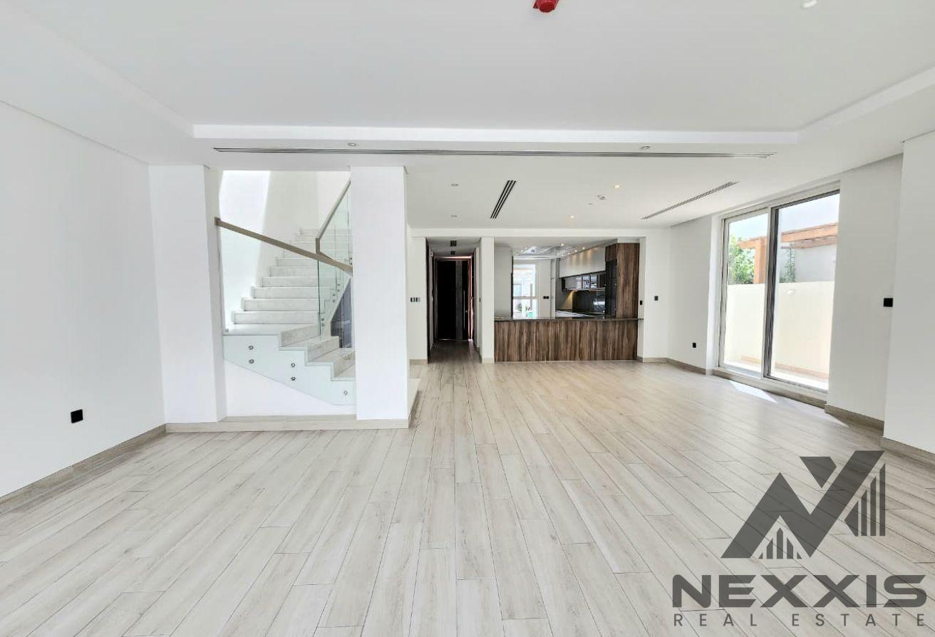 Premium | Private Garden l Community Pool & Gym photo 4