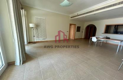 Apartment - 2 Bedrooms - 4 Bathrooms for rent in Al Das - Shoreline Apartments - Palm Jumeirah - Dubai