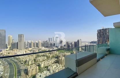 Apartment - 3 - 4 for rent in Vida Residence Downtown - Downtown Dubai - Dubai
