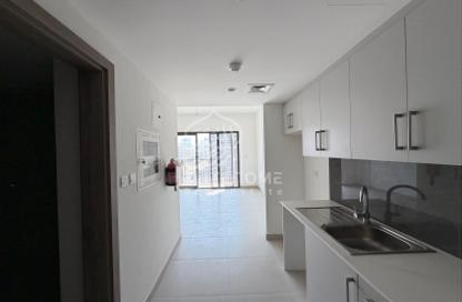 Apartment - Studio - 1 for rent in Jawaher Residences 1 - Jawaher Residences - Maryam Island - Al Khan - Sharjah