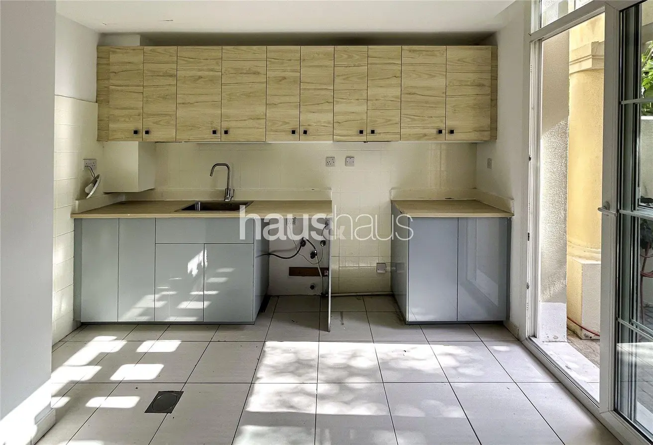 84898068 - Property Main Image
