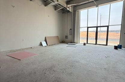 Warehouse - Studio - 1 Bathroom for rent in Umm Al Thuoob - Umm Al Quwain