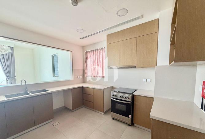 127022240 - Property Image 3
