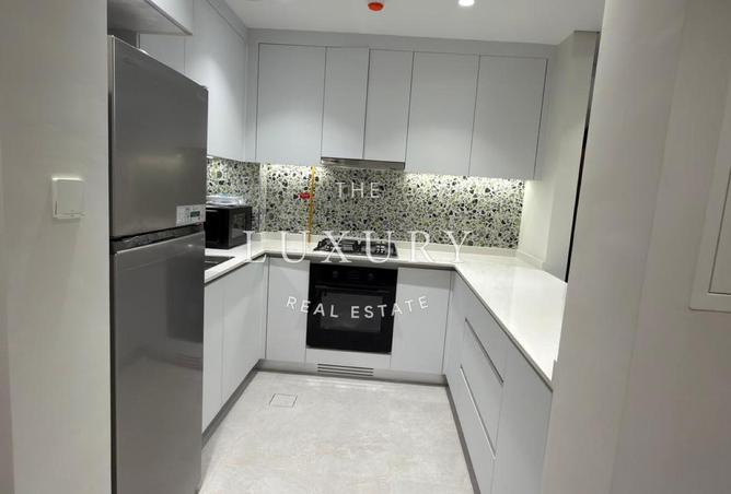 84074595 - Property Image 3