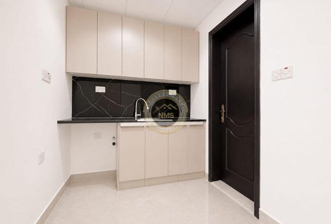 136575867 - Property Image 2