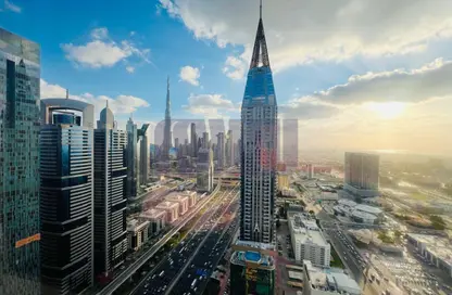 شقة - 2 غرف نوم - 3 حمامات للايجار في المركز المالي برج السلام - شارع الشيخ زايد - دبي