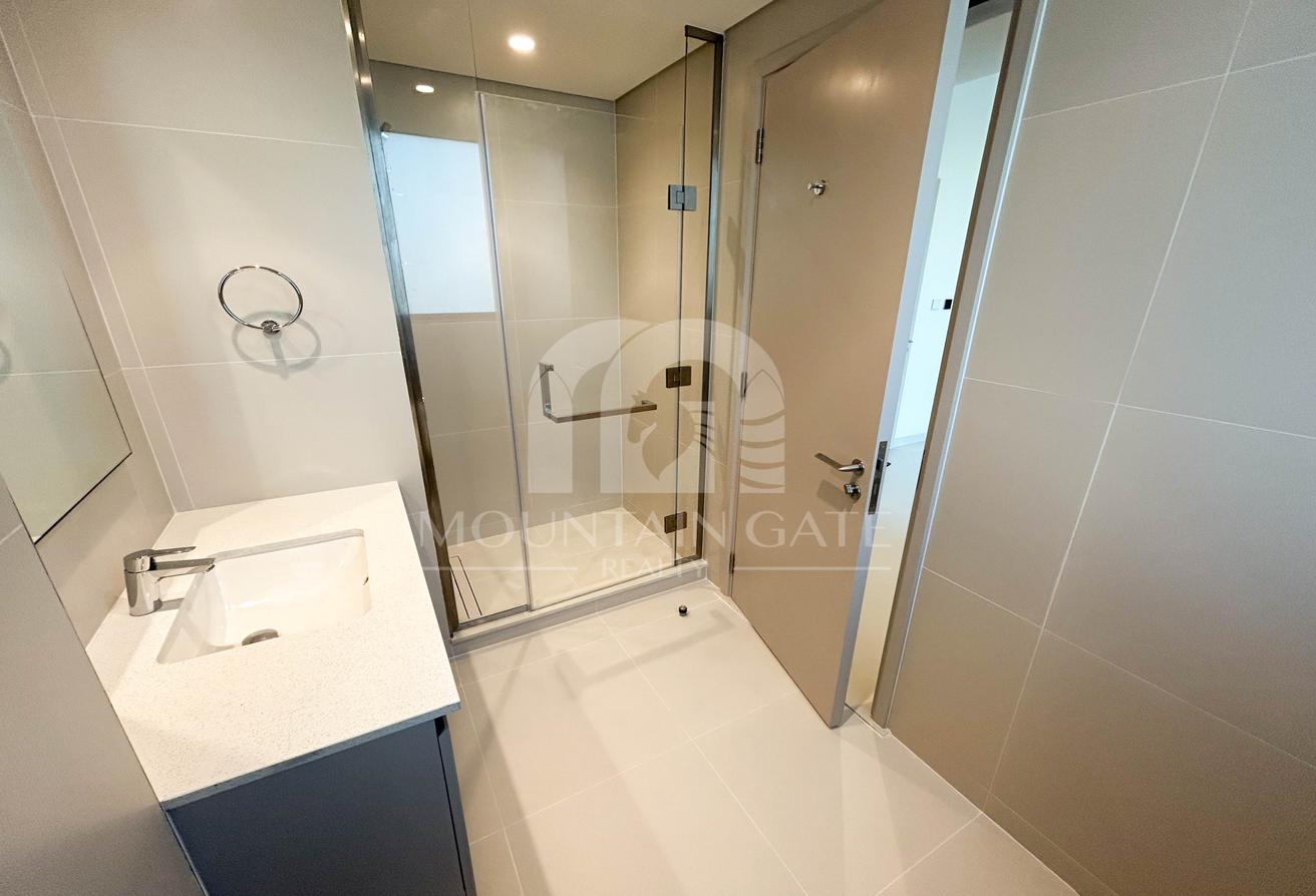 Premium Location | Green View | Brand New photo 23